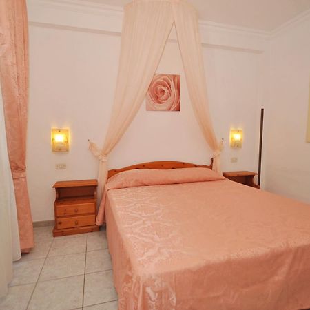 Residence Mezzaluna Каровиньо Экстерьер фото
