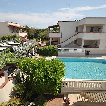 Residence Mezzaluna Каровиньо Экстерьер фото