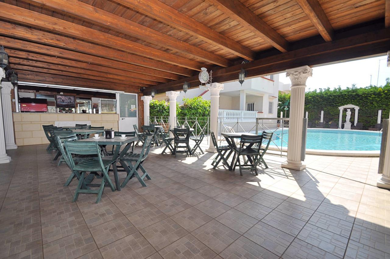 Residence Mezzaluna Каровиньо Экстерьер фото
