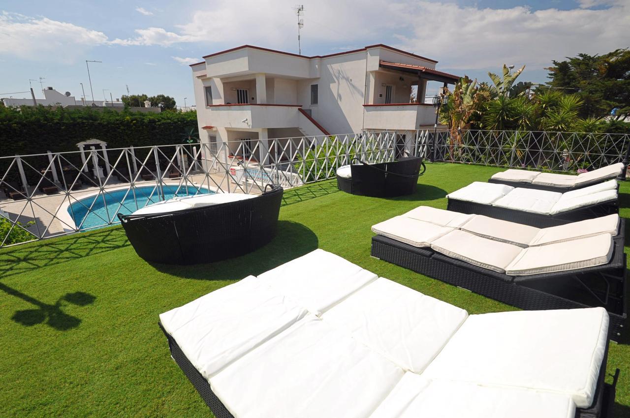 Residence Mezzaluna Каровиньо Экстерьер фото