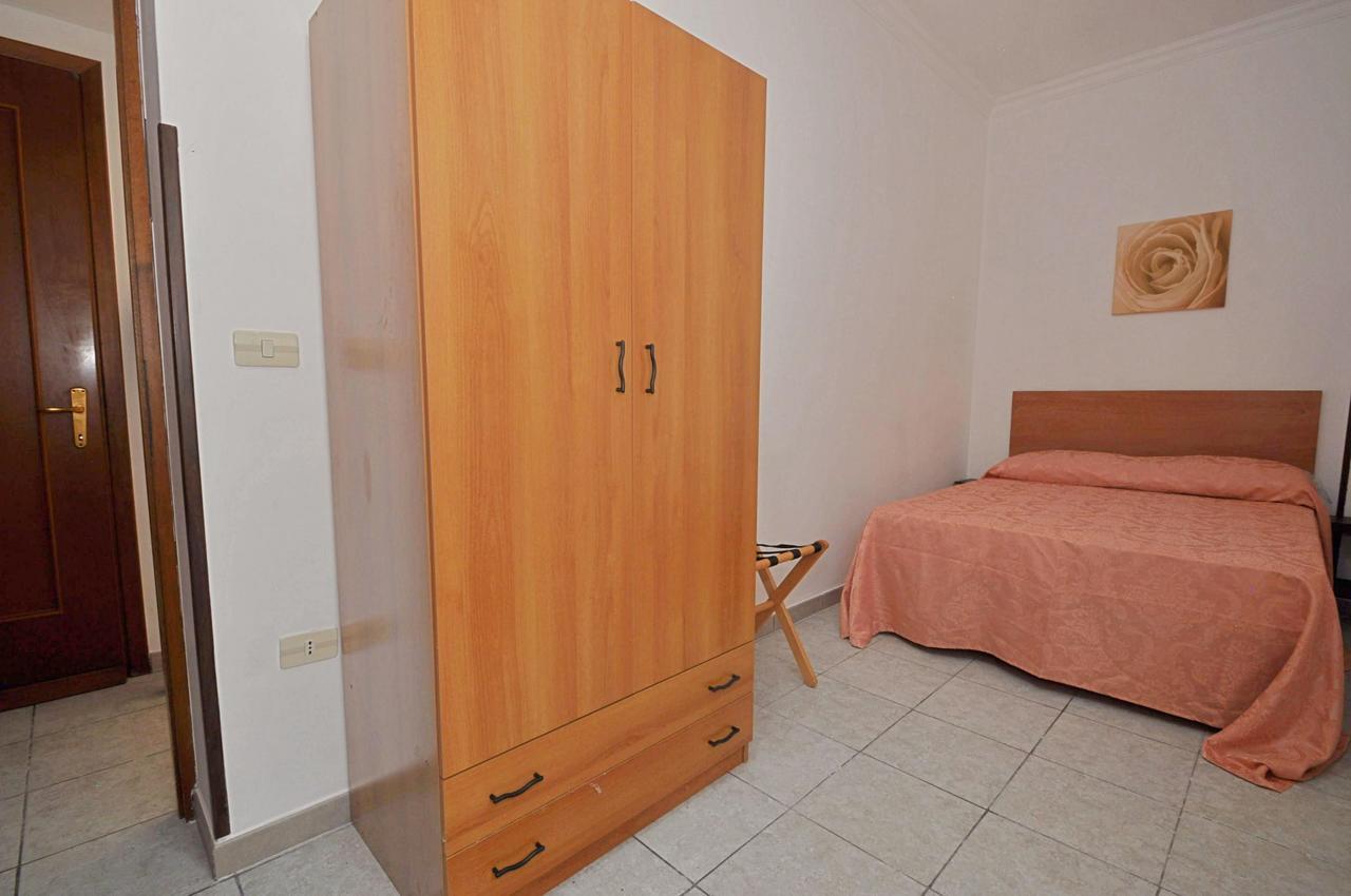 Residence Mezzaluna Каровиньо Экстерьер фото